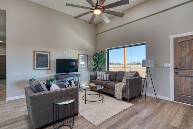 6 Lobo Drive, Moriarty, NM 87035