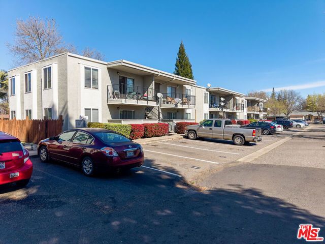 931 W East Avenue, Chico, CA 95926