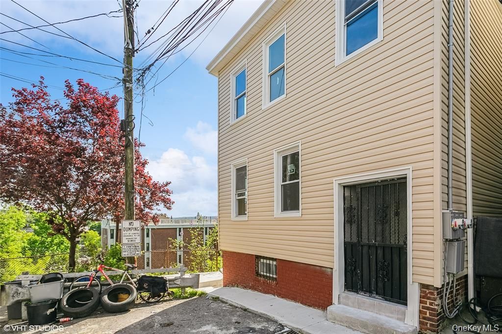 15 Stewart Place, Yonkers, NY 10701 — exterior