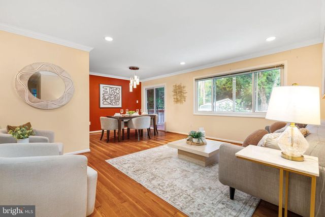 8520 PEPPERDINE DR, Vienna, VA 22180