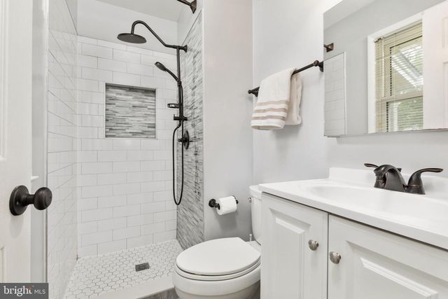 8520 PEPPERDINE DR, Vienna, VA 22180