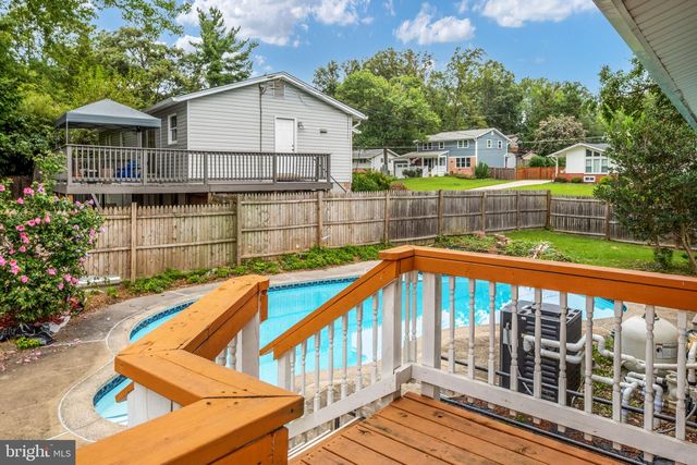 8520 PEPPERDINE DR, Vienna, VA 22180