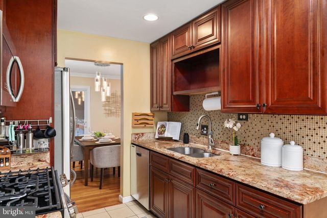 8520 PEPPERDINE DR, Vienna, VA 22180