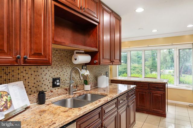 8520 PEPPERDINE DR, Vienna, VA 22180