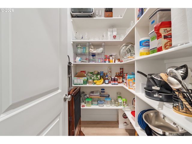 17671 Sw COBB Ln, Beaverton, OR 97007