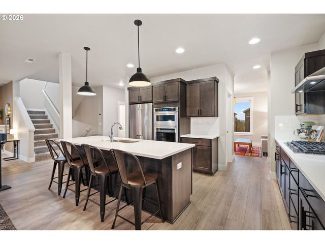 17671 Sw COBB Ln, Beaverton, OR 97007