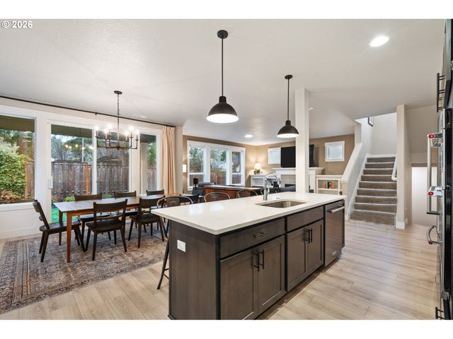 17671 Sw COBB Ln, Beaverton, OR 97007