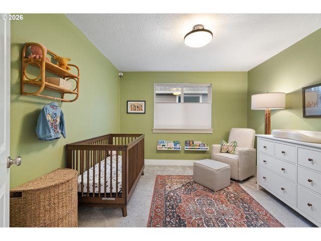 17671 Sw COBB Ln, Beaverton, OR 97007