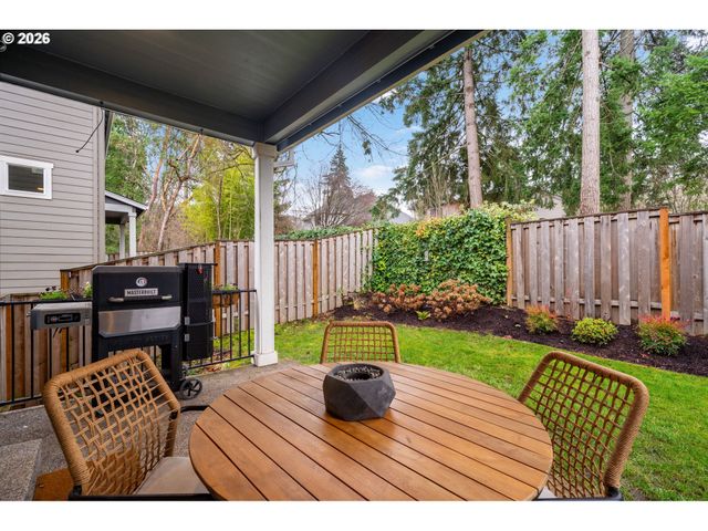 17671 Sw COBB Ln, Beaverton, OR 97007