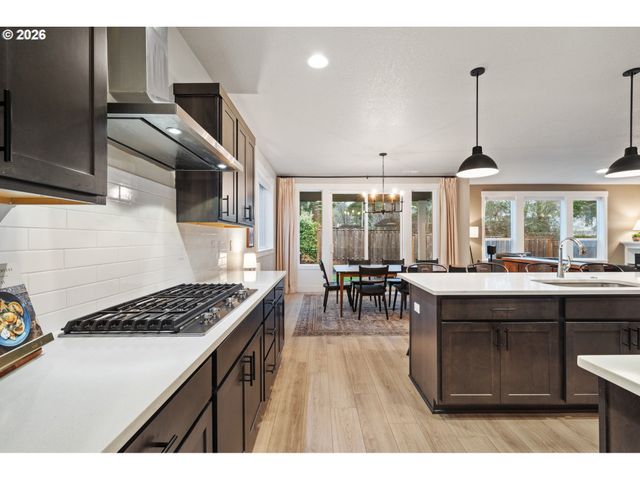 17671 Sw COBB Ln, Beaverton, OR 97007