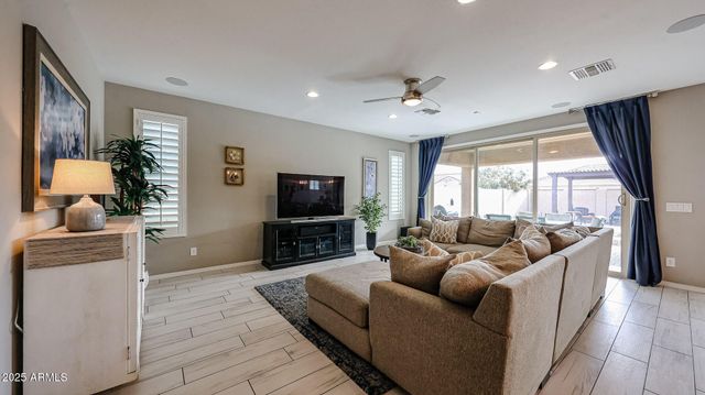 10749 W Paso Trail, Peoria, AZ 85383
