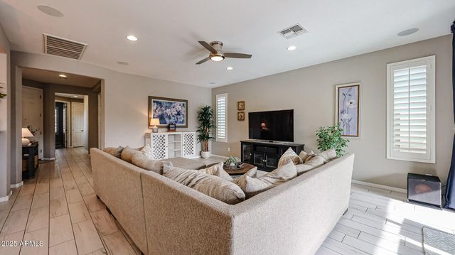 10749 W Paso Trail, Peoria, AZ 85383