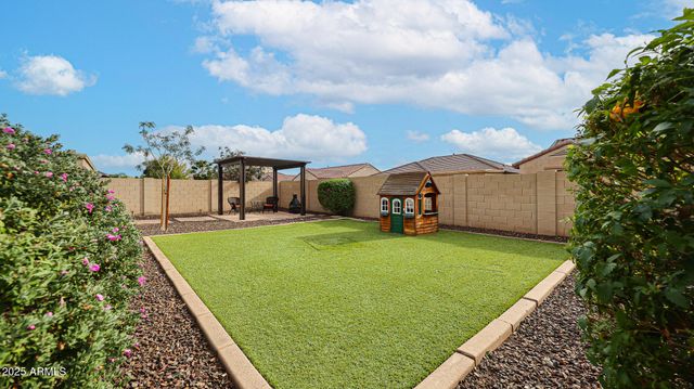 10749 W Paso Trail, Peoria, AZ 85383
