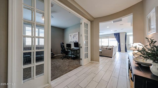 10749 W Paso Trail, Peoria, AZ 85383