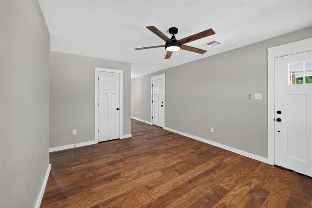 5618 NW Eisenhower Dr, Lawton, OK 73505