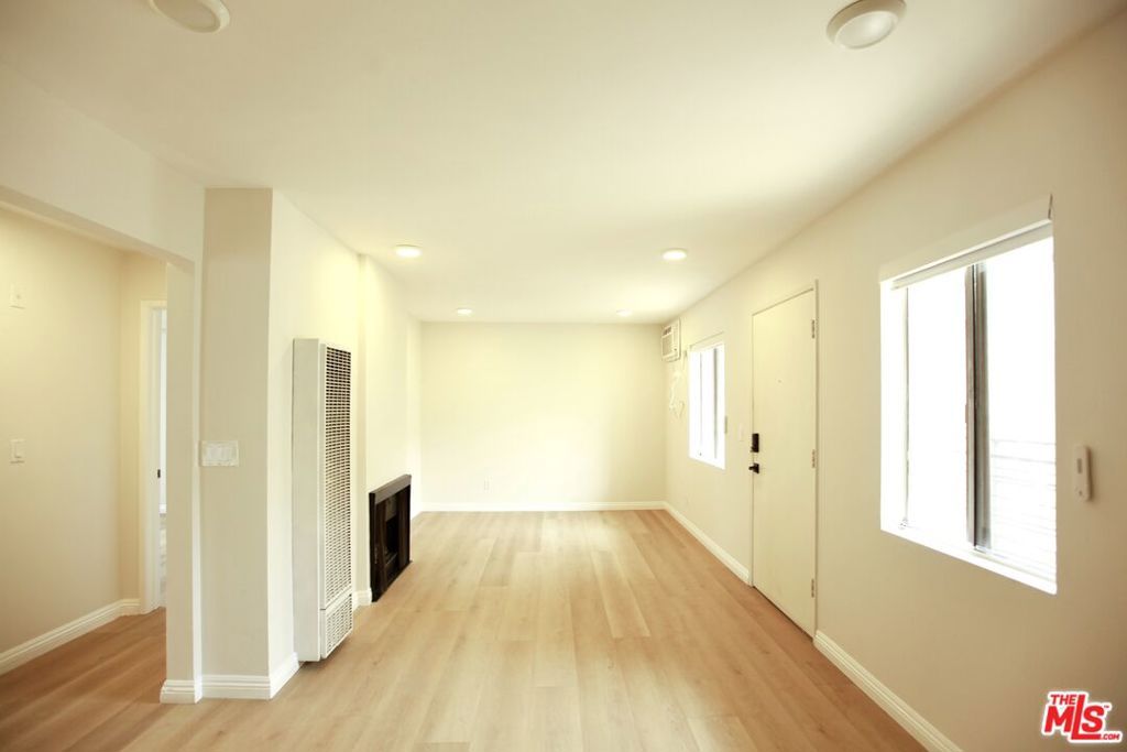 833 S Orange Grove Avenue 3, Los Angeles, CA 90036