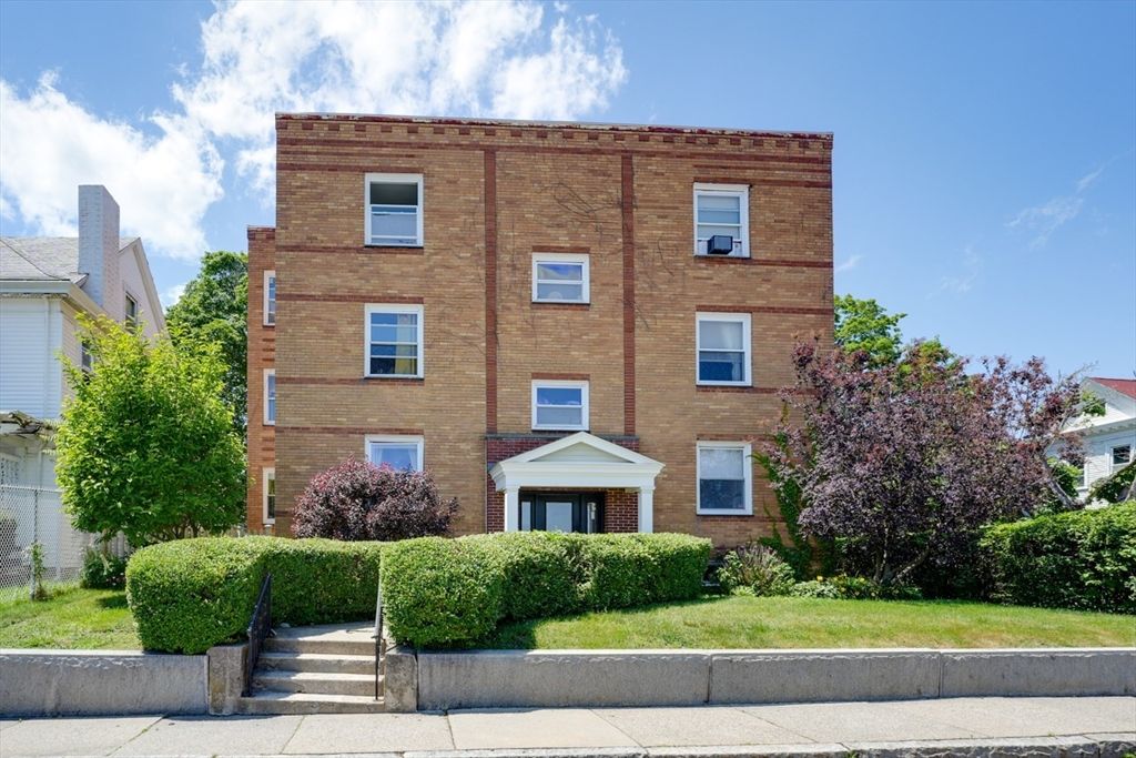 31 Chestnut St 2, Worcester, MA 01609