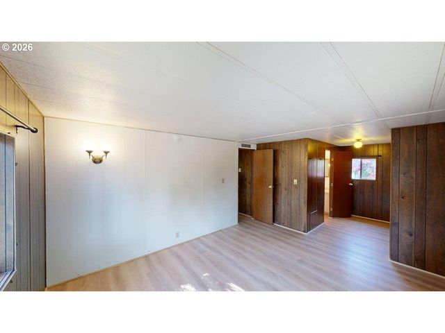15931 OCEANVIEW Dr, Brookings, OR 97415