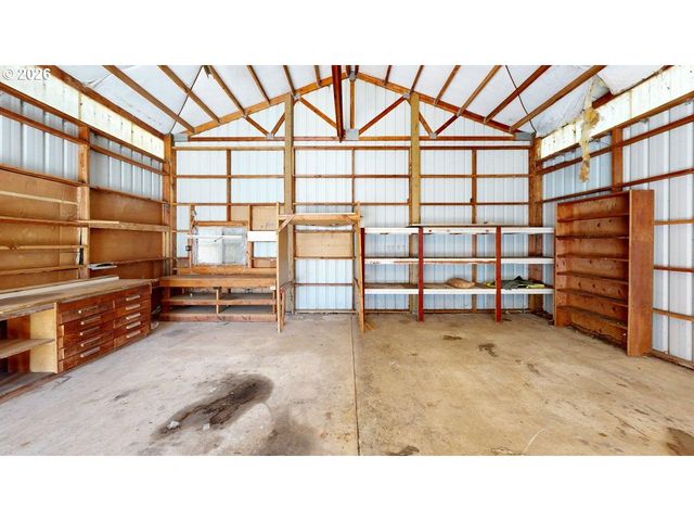 15931 OCEANVIEW Dr, Brookings, OR 97415