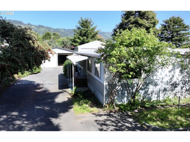 15931 OCEANVIEW Dr, Brookings, OR 97415
