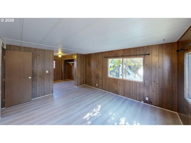 15931 OCEANVIEW Dr, Brookings, OR 97415
