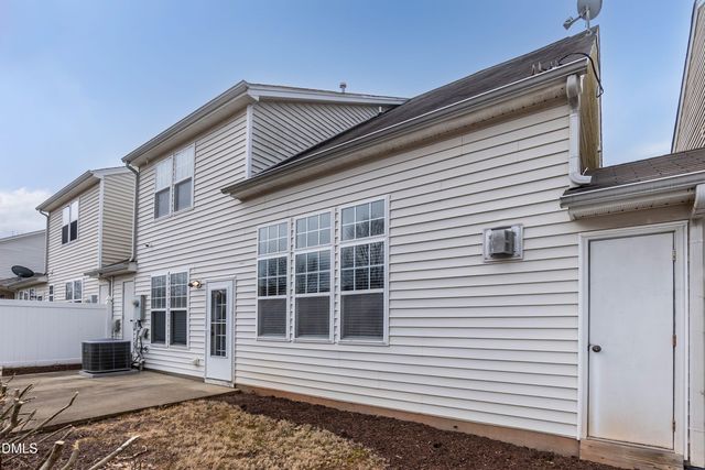 8310 Chimneycap Drive, Raleigh, NC 27613