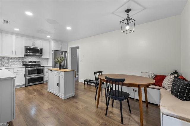 544 Aylesbury DR, Chesapeake, VA 23322