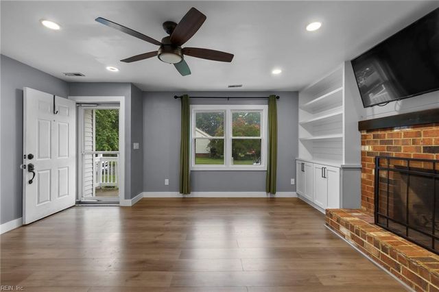 544 Aylesbury DR, Chesapeake, VA 23322
