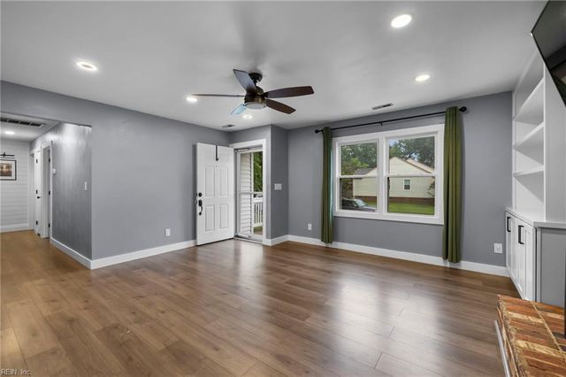 544 Aylesbury DR, Chesapeake, VA 23322