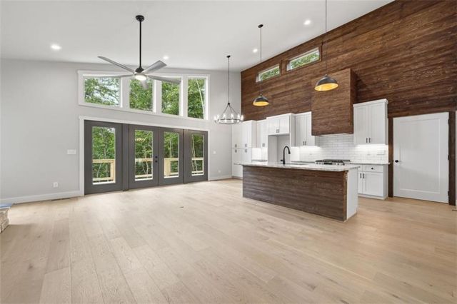 257 Gallery Court, Ellijay, GA 30540