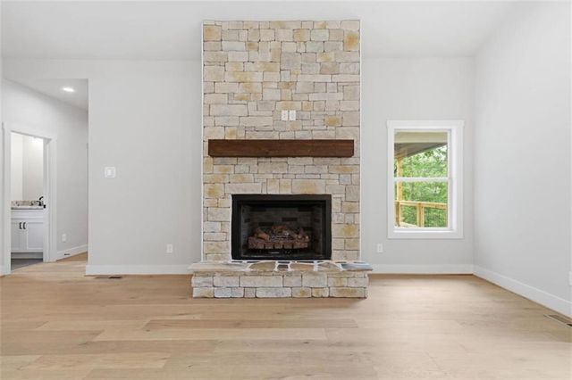 257 Gallery Court, Ellijay, GA 30540