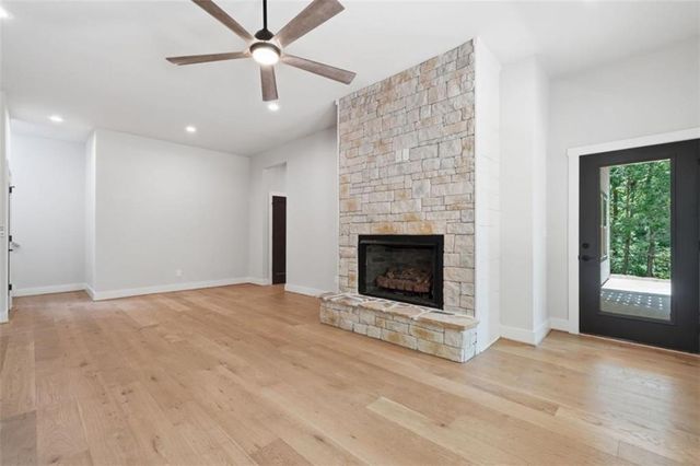 257 Gallery Court, Ellijay, GA 30540
