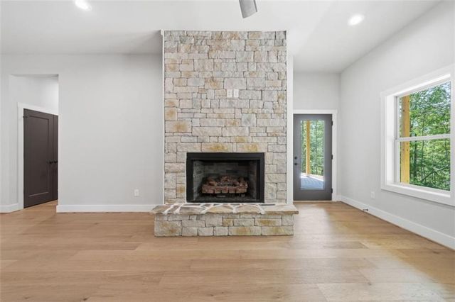 257 Gallery Court, Ellijay, GA 30540
