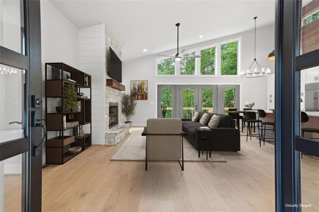 257 Gallery Court, Ellijay, GA 30540