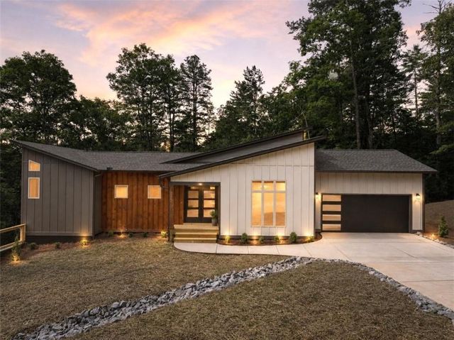 257 Gallery Court, Ellijay, GA 30540