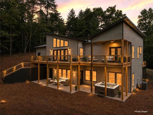 257 Gallery Court, Ellijay, GA 30540