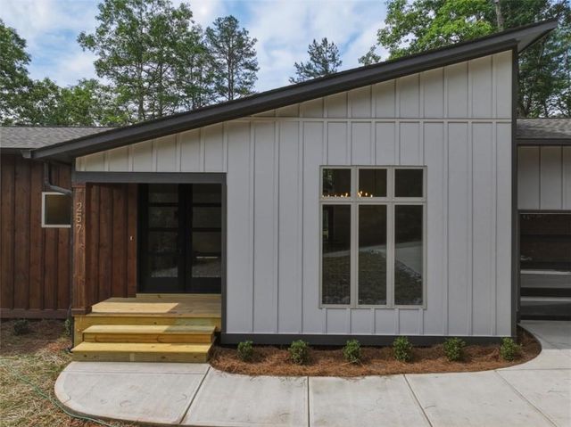 257 Gallery Court, Ellijay, GA 30540