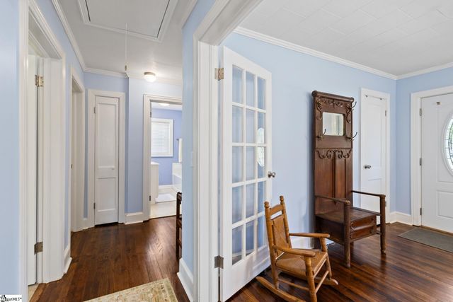 204 S Holland Street, Clinton, SC 29325