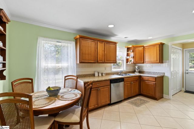 204 S Holland Street, Clinton, SC 29325