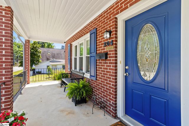 204 S Holland Street, Clinton, SC 29325