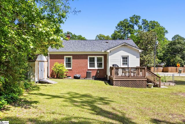 204 S Holland Street, Clinton, SC 29325