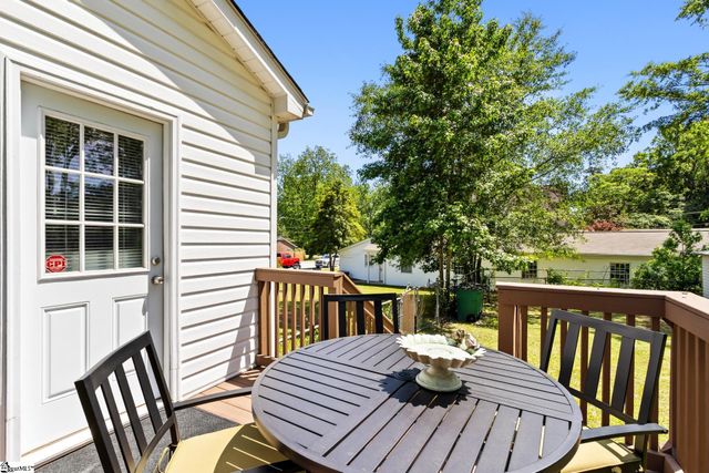 204 S Holland Street, Clinton, SC 29325