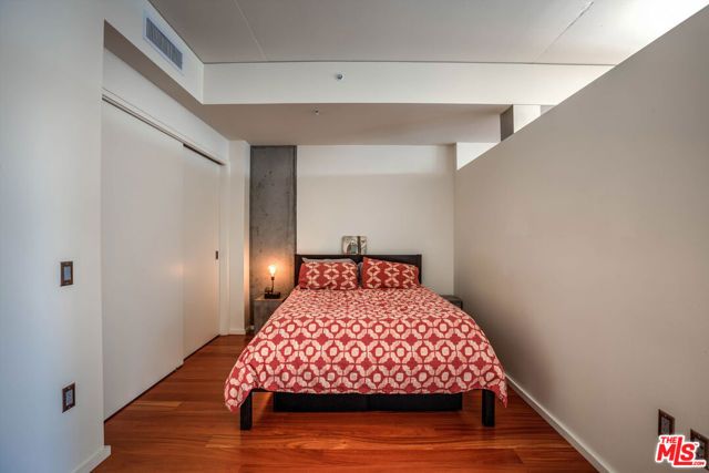 1155 S GRAND Avenue 707, Los Angeles, CA 90015