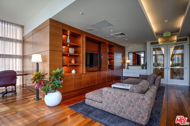 1155 S GRAND Avenue 707, Los Angeles, CA 90015