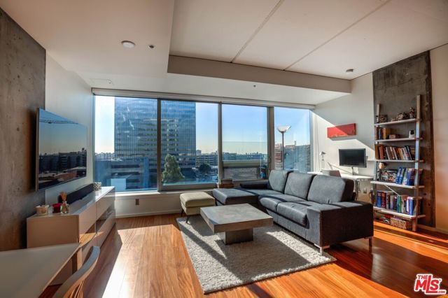 1155 S GRAND Avenue 707, Los Angeles, CA 90015