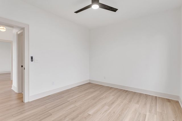 2140 Abiff Rd, Burns, TN 37029