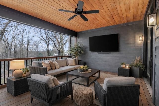 2140 Abiff Rd, Burns, TN 37029