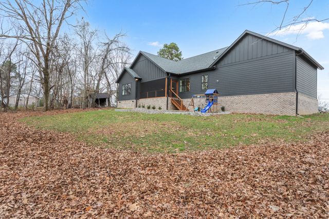 2140 Abiff Rd, Burns, TN 37029