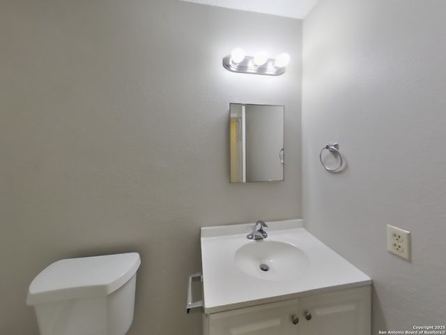 8230 Longhorn Ridge, Converse, TX 78109