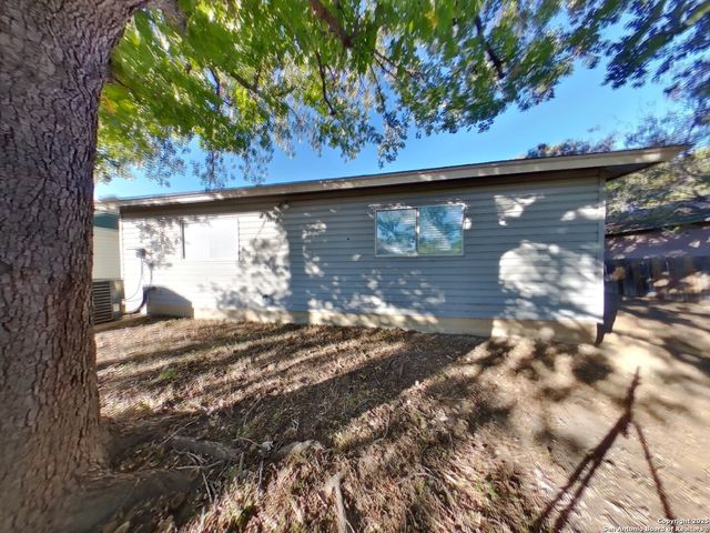 8230 Longhorn Ridge, Converse, TX 78109